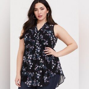 Torrid floral chiffon pintuck tunic top size 3